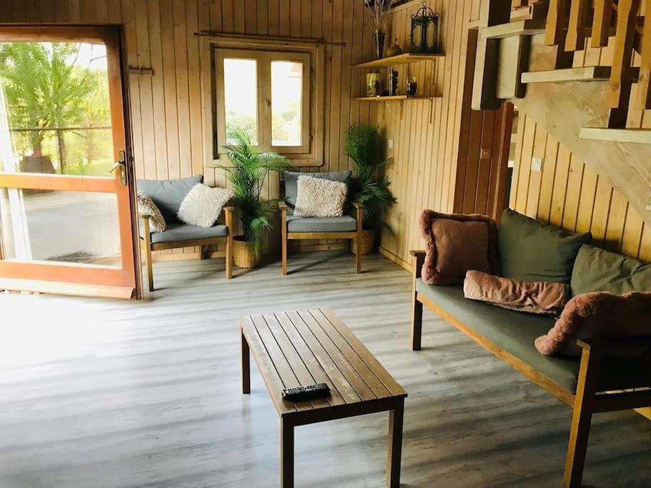 Chalet Au Milieu De La Foret Avec Lac A Proximite Layrac ภายนอก รูปภาพ